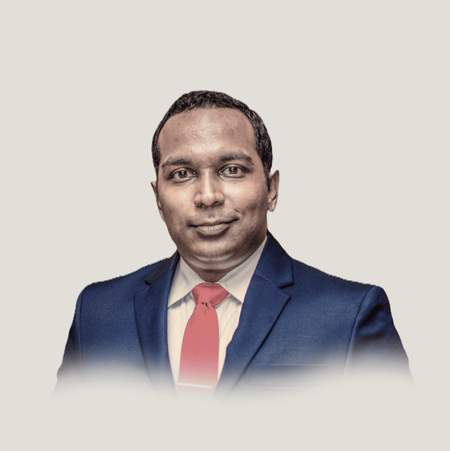 Team portrait Dilan Wasana — Sri Lanka luxury holidays by Ceylon Travelex