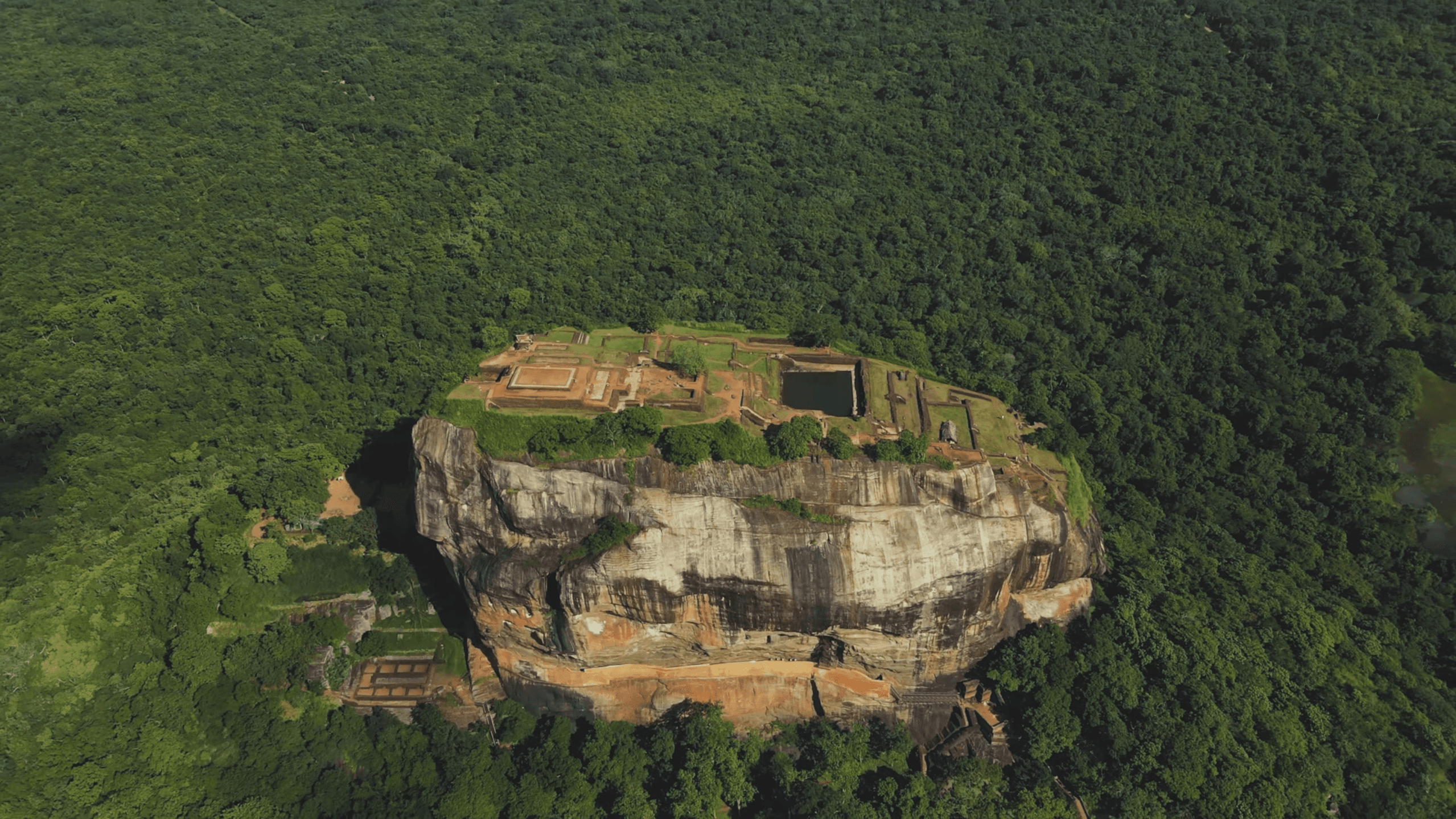 Luxury Sri Lanka holidays — Sigiriya rock fortress, Ceylon Travelex