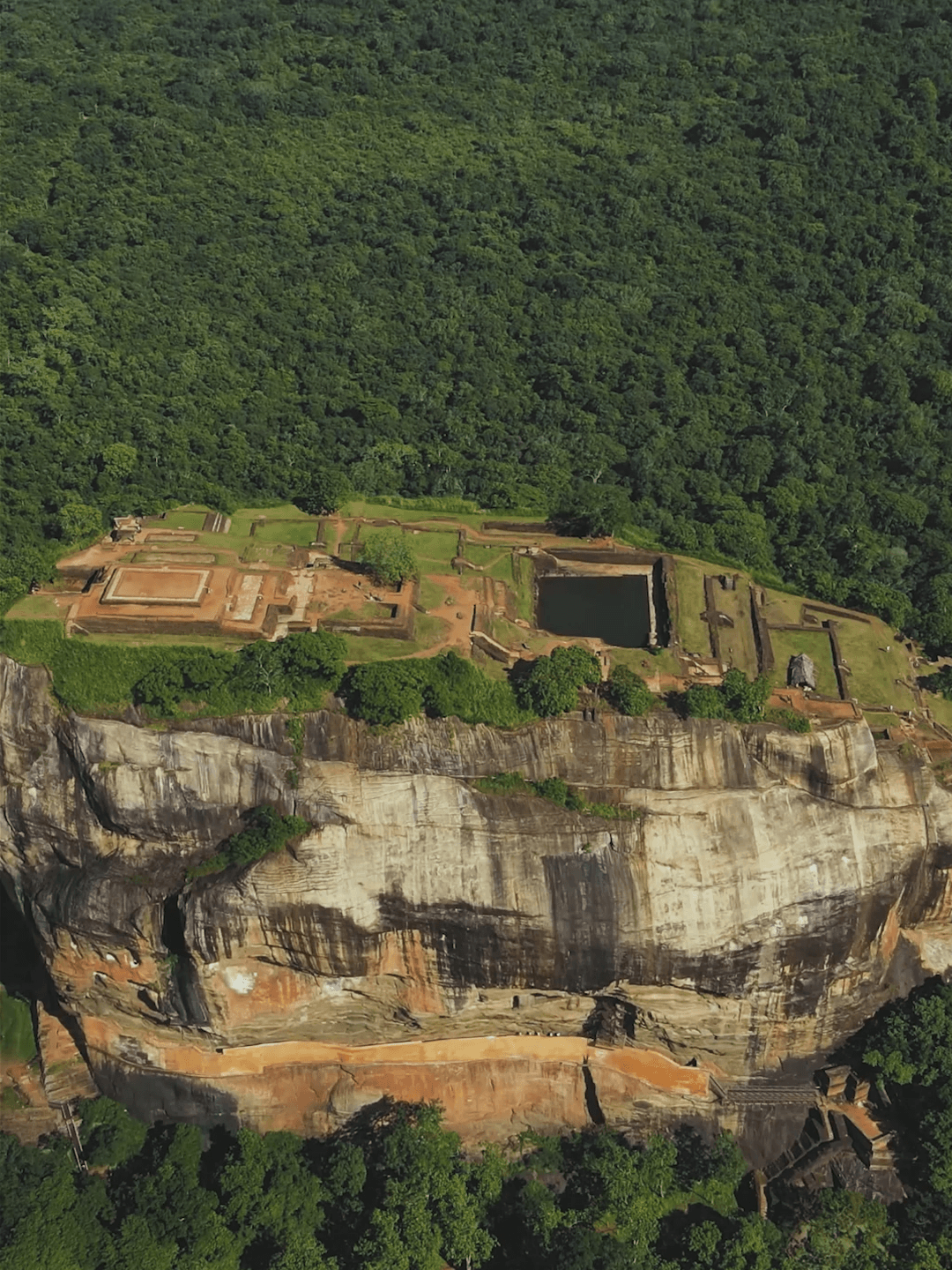 Hero banner showcasing Sri Lanka — Sri Lanka tour packages by Ceylon Travelex