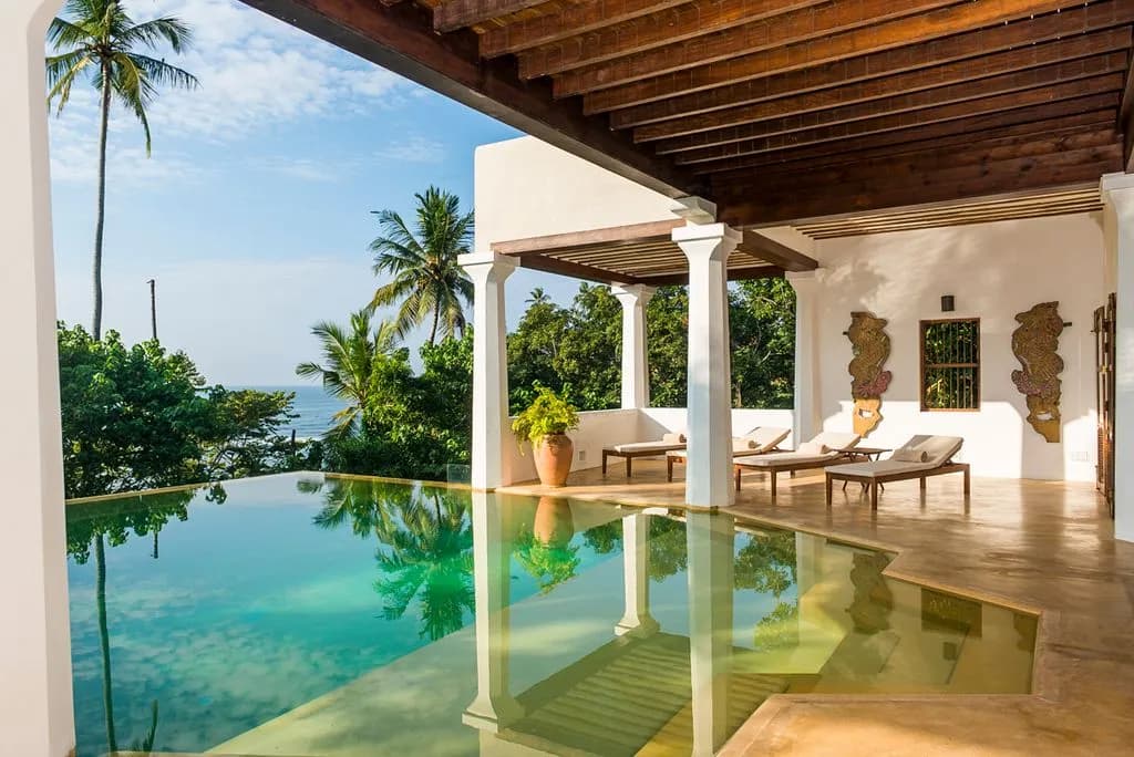 CTX Signature Escapes — Ceylon Travelex
